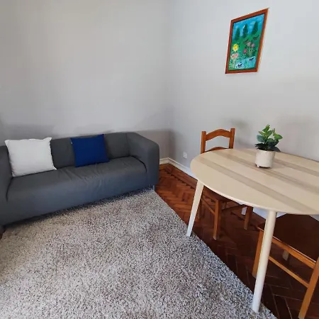 Lisbon Traditional T2 With Balcony In Damaia, Lisbon Apartamento Amadora
