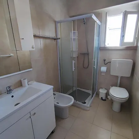 Apartment Lisbon Traditional T2 With Balcony In Damaia, Lisbon Amadora